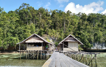 Batu LIma 2 Homestay, Pulau Gam, Raja Ampat